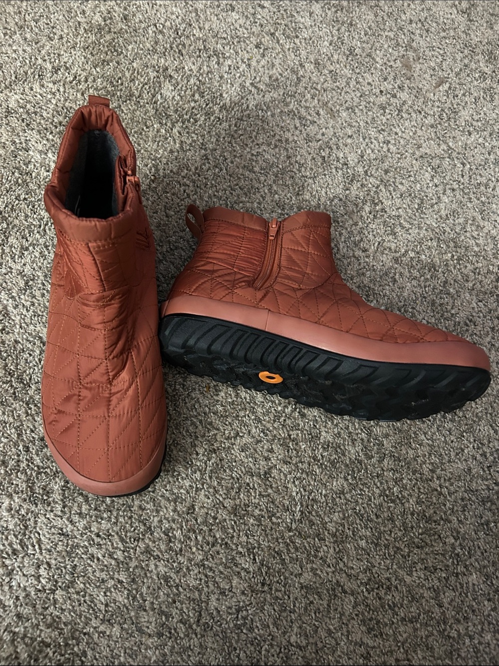 BOGS Women’s Snowday II Short Insulated Boots in Paprika Orange, size 10